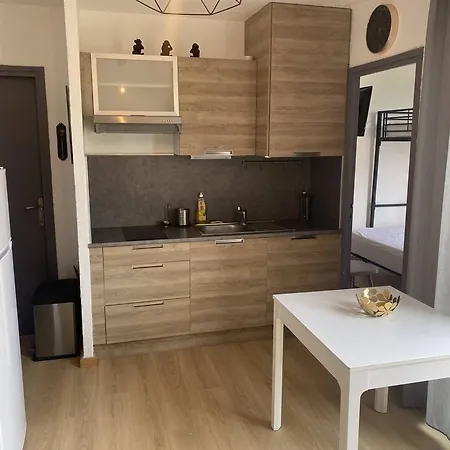 Renove, Acces - 4 Pers. - Fr-1-81-739 *